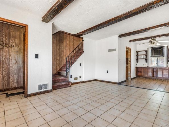 21610 115th Court, Cambria Heights NY 11411