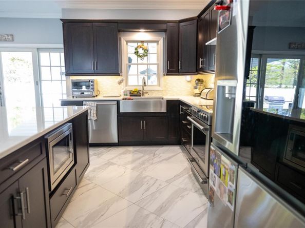 52 S Windhorst Avenue, Bethpage NY 11714