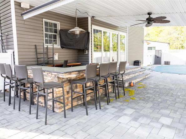 52 S Windhorst Avenue, Bethpage NY 11714