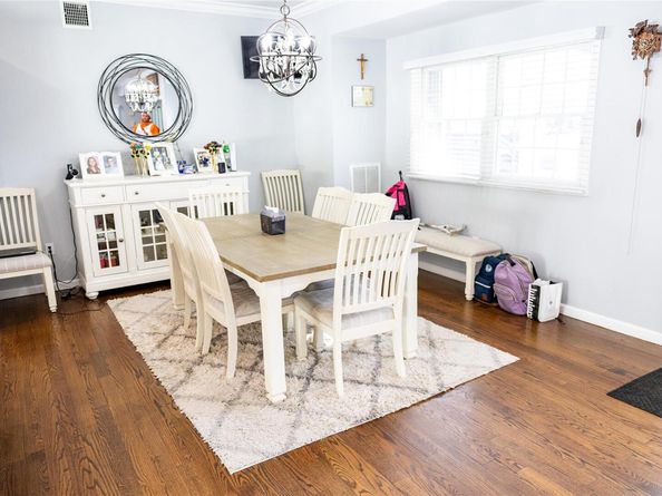 52 S Windhorst Avenue, Bethpage NY 11714