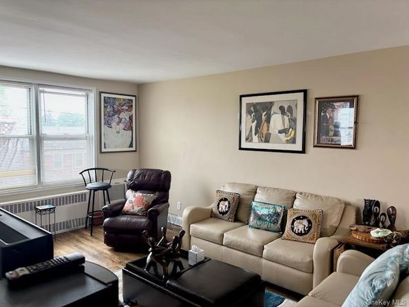 530 Dubois Avenue  2C, Valley Stream NY 11581