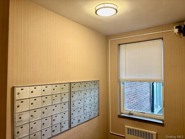 530 Dubois Avenue  2C, Valley Stream NY 11581
