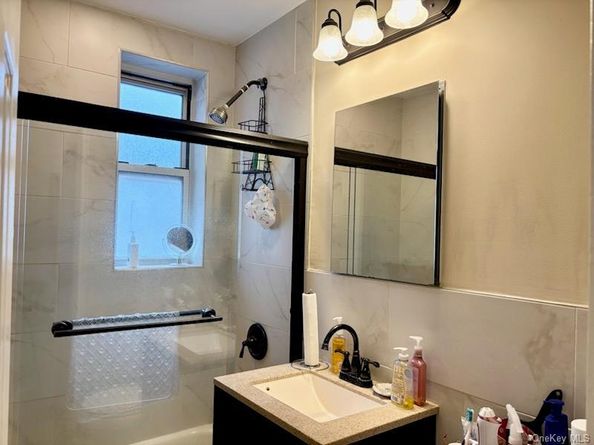 530 Dubois Avenue  2C, Valley Stream NY 11581