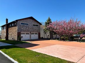 208 Block Lane, Harbor Isle NY 11558