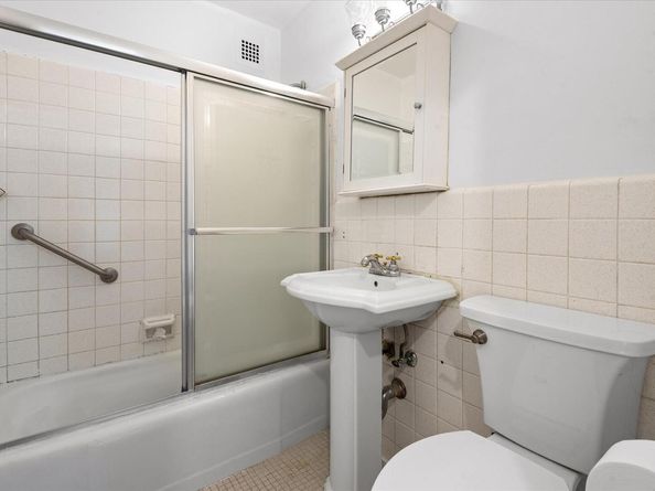 90-60 Union Turnpike 9E, Glendale NY 11385