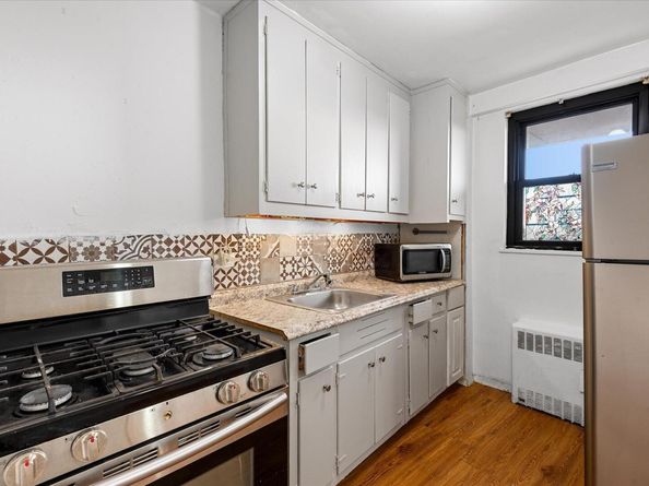90-60 Union Turnpike 9E, Glendale NY 11385