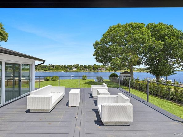 193 Holiday Boulevard, Center Moriches NY 11934