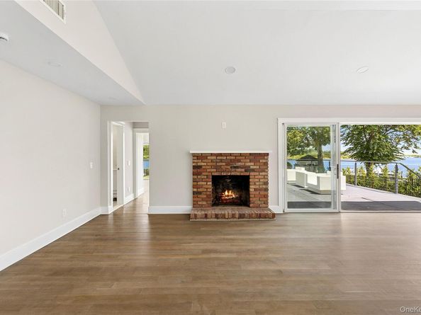 193 Holiday Boulevard, Center Moriches NY 11934