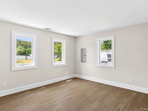 193 Holiday Boulevard, Center Moriches NY 11934