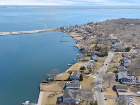 193 Holiday Boulevard, Center Moriches NY 11934