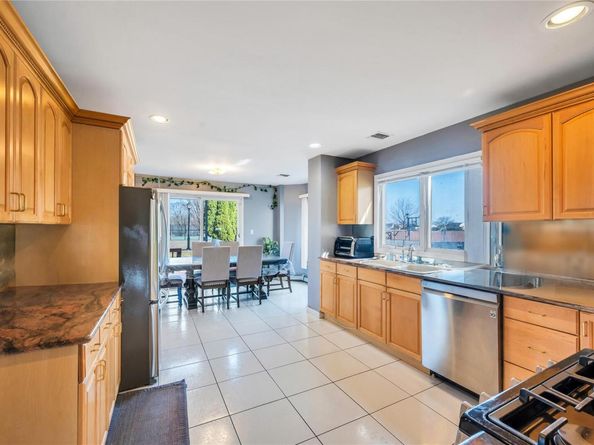 133 Wentworth Avenue, Albertson NY 11507