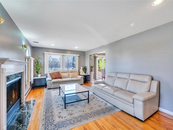 133 Wentworth Avenue, Albertson NY 11507