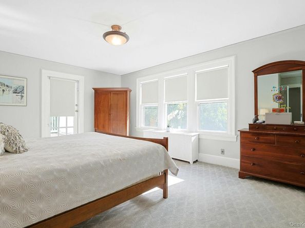 49 Overlook Circle, New Rochelle NY 10804