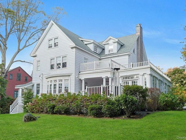 49 Overlook Circle, New Rochelle NY 10804
