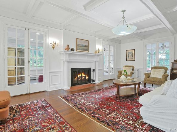 49 Overlook Circle, New Rochelle NY 10804