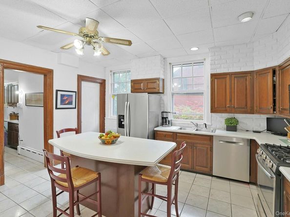49 Overlook Circle, New Rochelle NY 10804