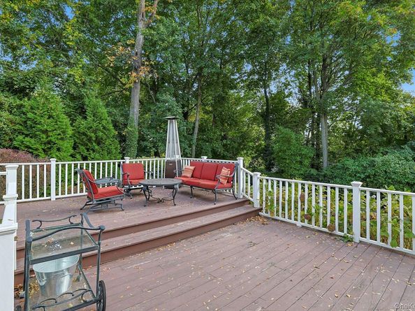 49 Overlook Circle, New Rochelle NY 10804