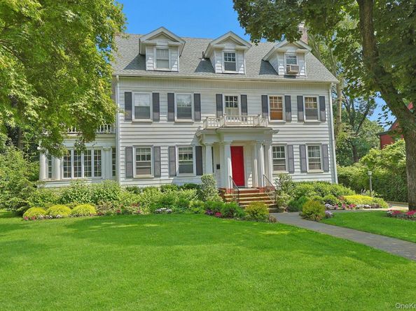 49 Overlook Circle, New Rochelle NY 10804