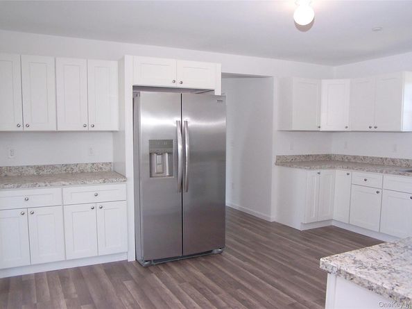 22 Rod Street, East Patchogue NY 11772