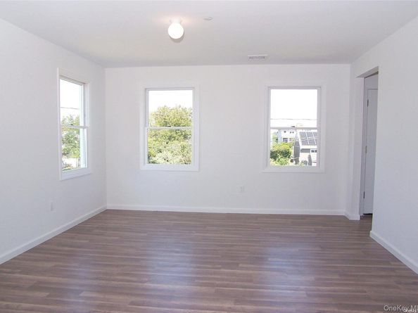 22 Rod Street, East Patchogue NY 11772