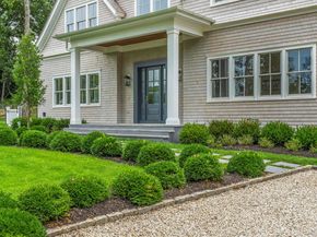 2524 Noyack Rd, Sag Harbor NY 11963