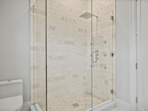 2524 Noyack Rd, Sag Harbor NY 11963