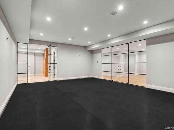 2524 Noyack Rd, Sag Harbor NY 11963