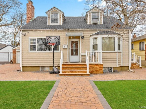 58 Camdike Street, Valley Stream NY 11580