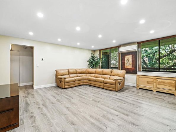 1374 Midland Avenue PH9, Bronxville NY 10708