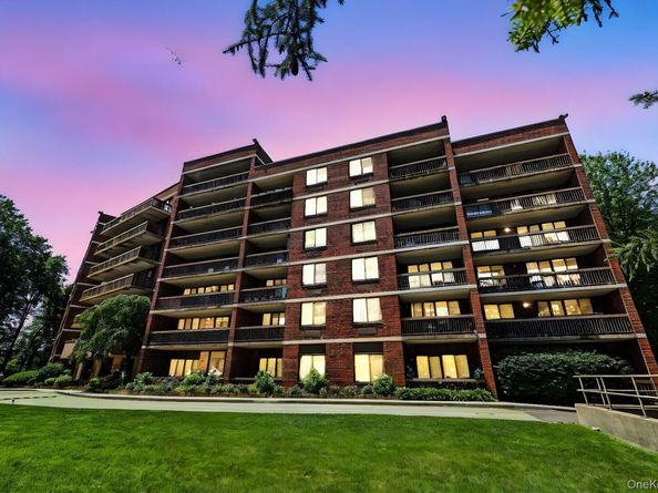 1374 Midland Avenue PH9, Bronxville NY 10708