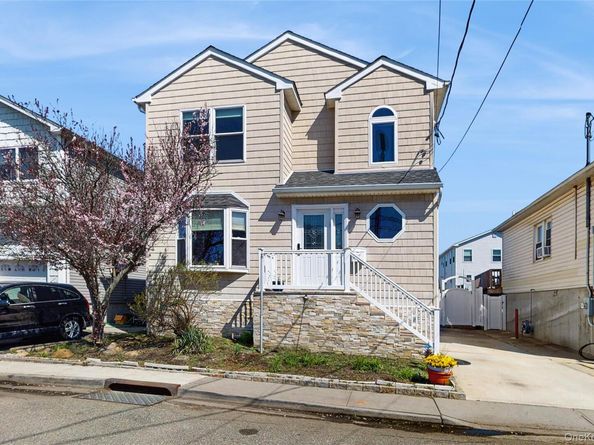 647 Lincoln Street, Baldwin Harbor NY 11510