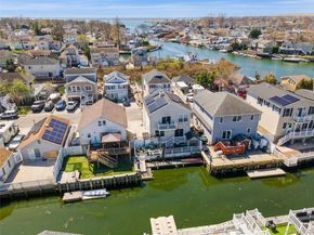 647 Lincoln Street, Baldwin Harbor NY 11510