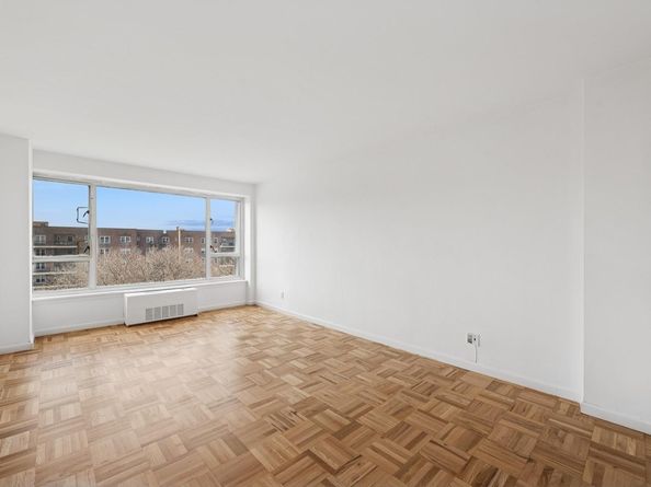 166-25 Powells Cove Boulevard 7E, Beechhurst NY 11357
