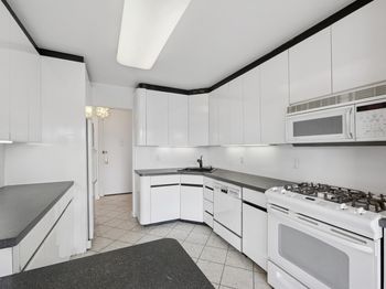 166-25 Powells Cove Boulevard