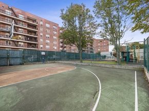 166-25 Powells Cove Boulevard 7E, Beechhurst NY 11357