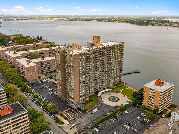 166-25 Powells Cove Boulevard 7E, Beechhurst NY 11357