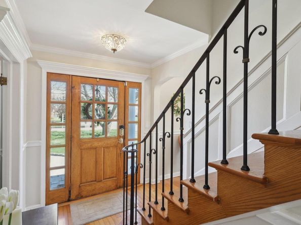 230 W Islip Road, West Islip NY 11795