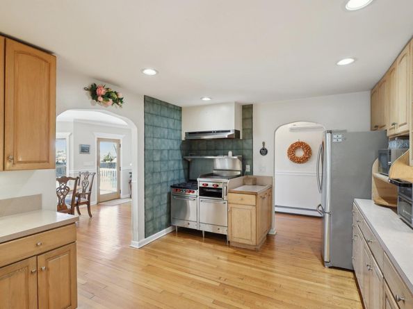 230 W Islip Road, West Islip NY 11795