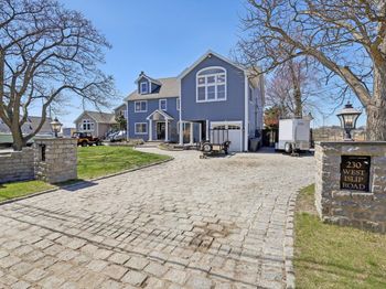 230 W Islip Road