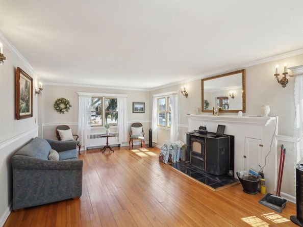 230 W Islip Road, West Islip NY 11795