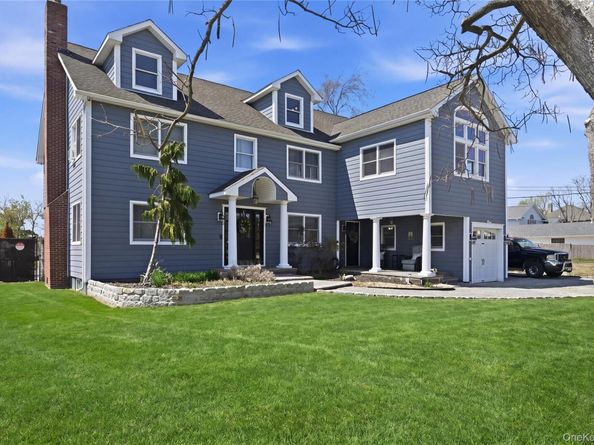 230 W Islip Road, West Islip NY 11795