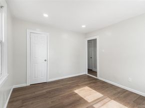 214-10 113 Avenue, Queens Village NY 11429