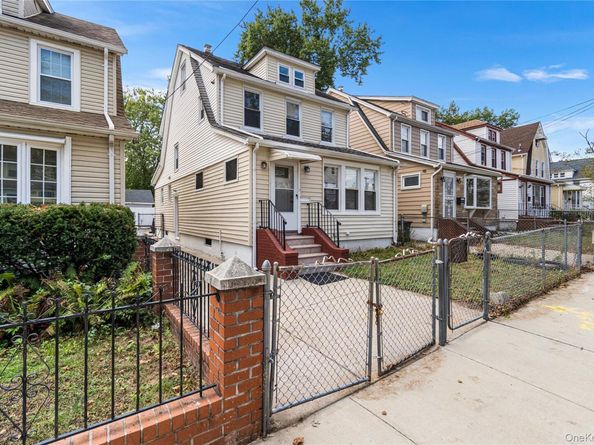 214-10 113 Avenue, Queens Village NY 11429