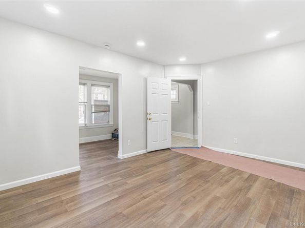 214-10 113 Avenue, Queens Village NY 11429