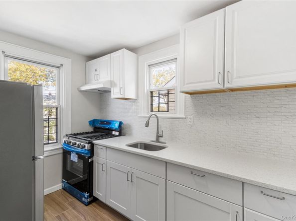 214-10 113 Avenue, Queens Village NY 11429