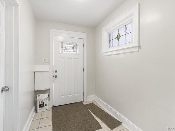 214-10 113 Avenue, Queens Village NY 11429