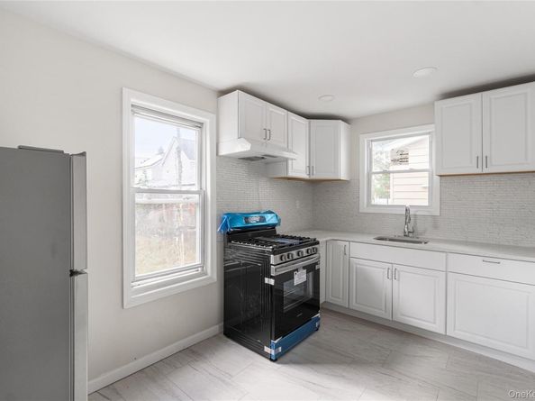 214-10 113 Avenue, Queens Village NY 11429