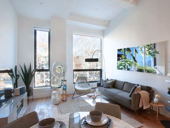 850 Metropolitan Avenue 1E, Brooklyn NY 11211