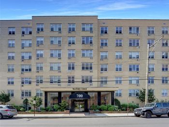 700 Shore Road