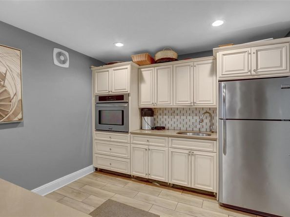 700 Shore Road 2CC, Long Beach NY 11561